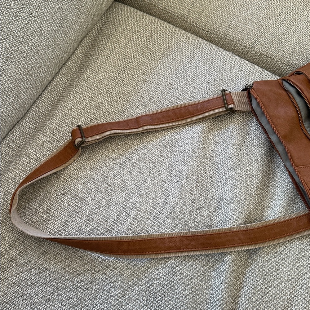 Brown Leather Crossbody Bag - Picture 3 of 3